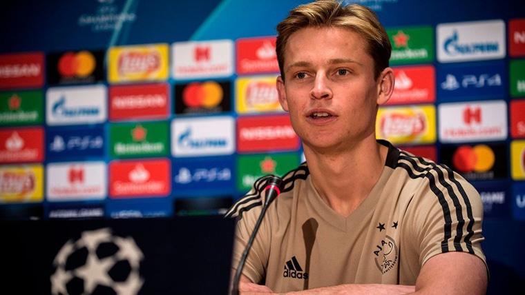 Frenkie Of Jong, during a press conference with the Ajax
