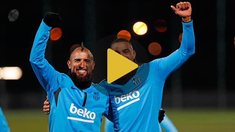 Arturo Vidal y Kevin-Prince Boateng, juntos durante un entrenamiento