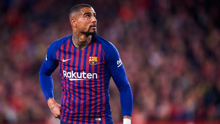 Kevin-Prince Boateng in a party with the FC Barcelona