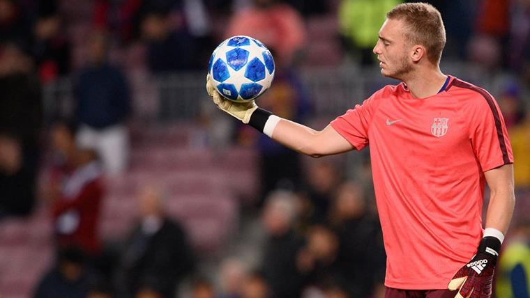 Jasper Cillessen, durante un calentamiento con el Barcelona