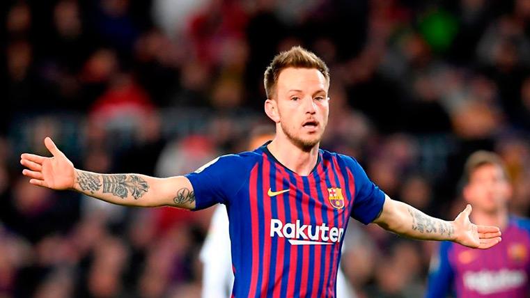 Rakitic en el partido entre el FC Barcelona y el Valencia