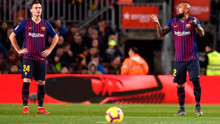 Arturo Vidal y Vermaelen en el FC Barcelona-Valencia