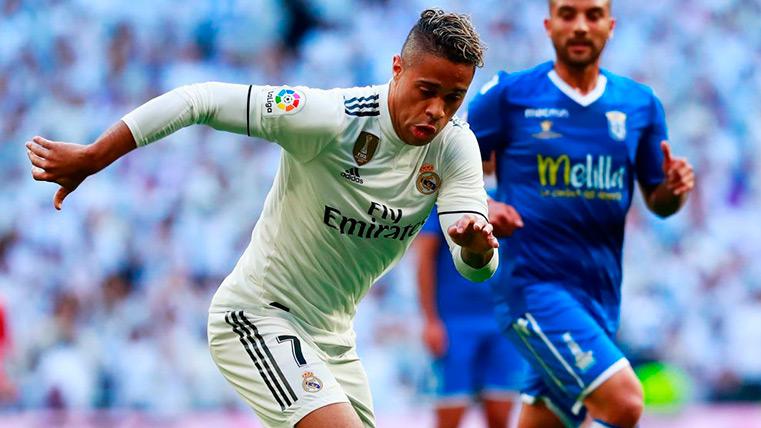 Mariano Díaz in a meeting with the Real Madrid