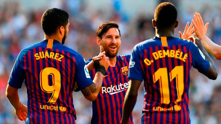 Luis Suárez, Leo Messi and Ousmane Dembélé celebrate a goal of the Barça