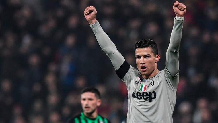 Cristiano Ronaldo celebrates a goal of the Juventus
