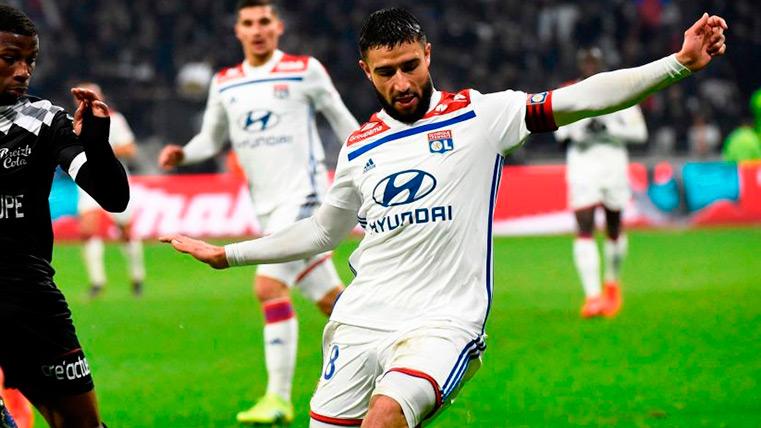 Nabil Fekir durante el encuentro ante el Guingamp