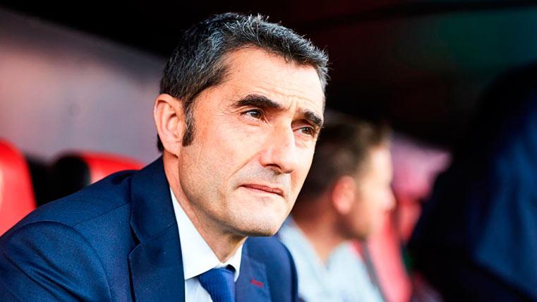Valverde en el banquillo del Barça contra el Sevilla