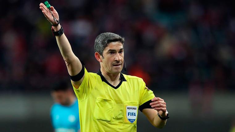 Undiano Mallenco Directing a party