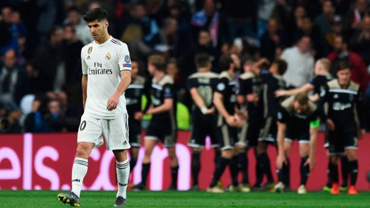 Marco Asensio, cabizbajo tras un golazo del Ajax en el Bernabéu