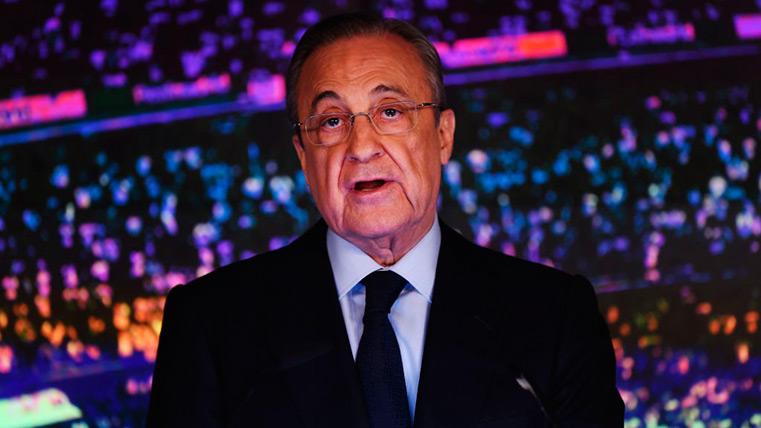 Florentino Pérez in the press conference of the presentation of Zidane