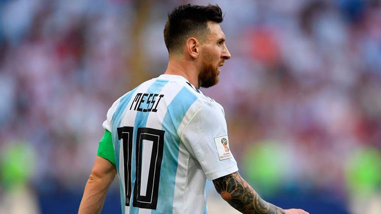 Lionel Messi con Argentina en un partido del Mundial