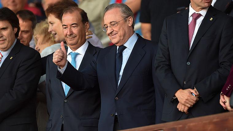 Florentino Pérez in an act of the Real Madrid