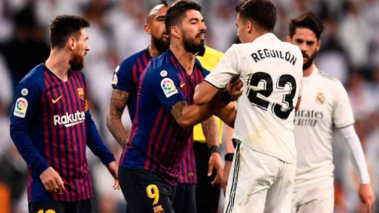 Reguilón, manteniendo un 'pique' con Leo Messi y Luis Suárez