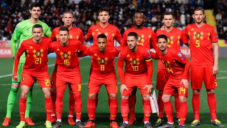 Los jugadores de la selección de Bélgica en la foto previa a un partido