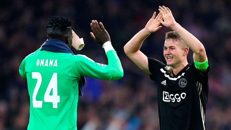 André Onana and Matthijs of Ligt, during a party