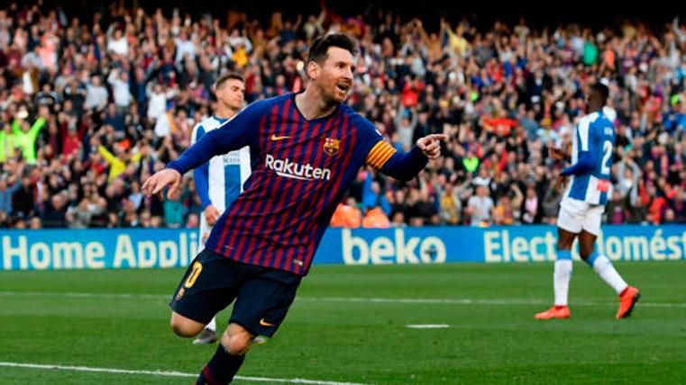 Leo Messi, celebrando un gol marcado en el 'derbi' ante el Espanyol