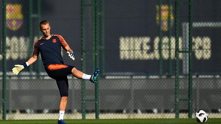 Jasper Cillessen, durante un entrenamiento con el FC Barcelona