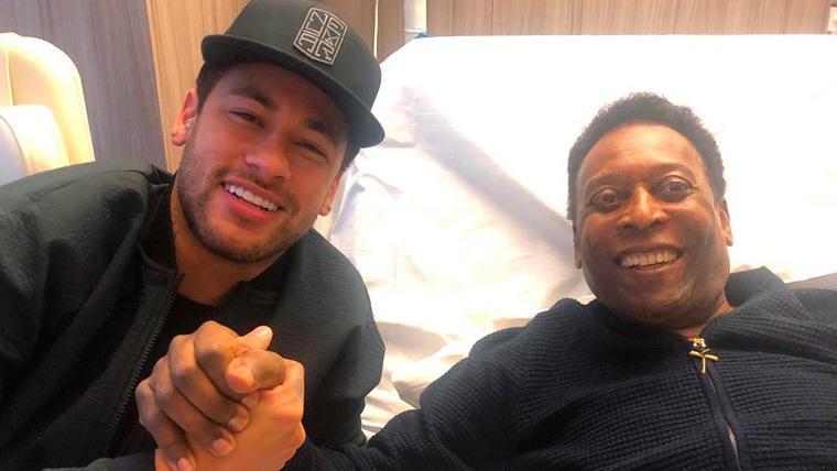 Neymar y Pelé en una visita del joven al ex jugador