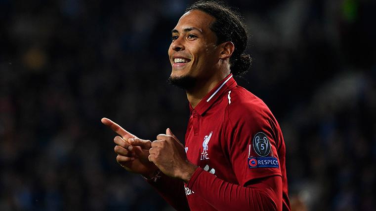They go Dijk celebrates his goal against the Port wine