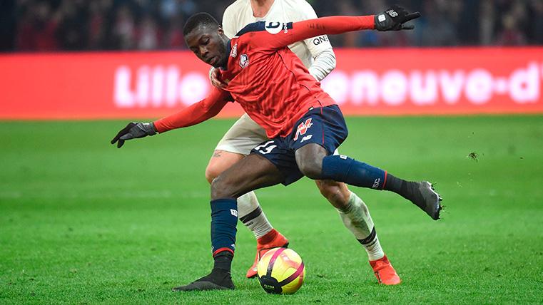 Nicolas Pépé en el partido contra el PSG