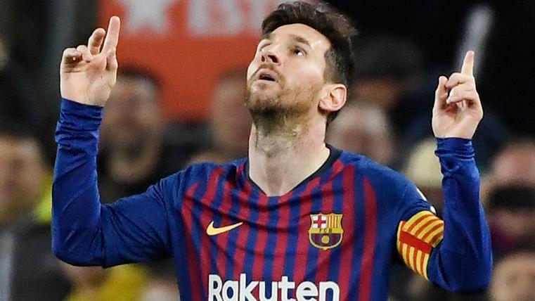 Leo Messi celebra su gol contra el Betis