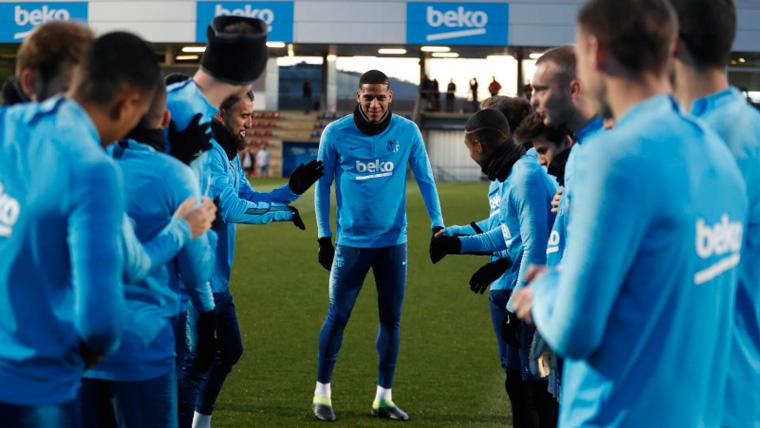 Jean-Clair Todibo in his first training in the FC Barcelona | FCB