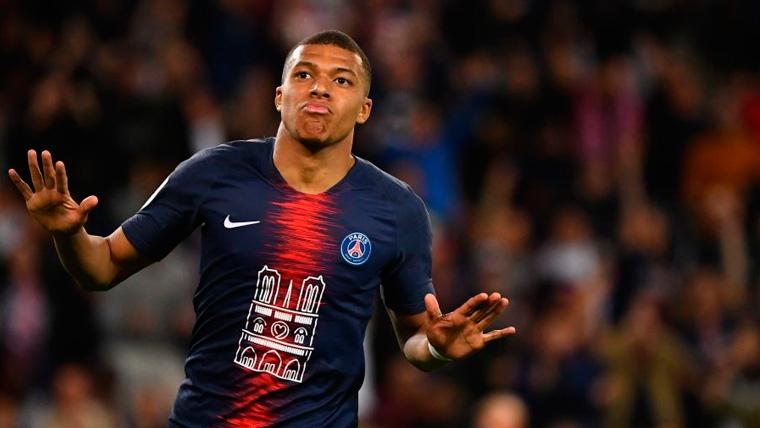 Kylian Mbappé celebra un gol con el Paris Saint-Germain