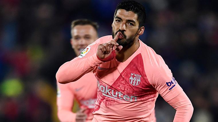 Luis Suárez, celebrando un gol marcado con el Barça