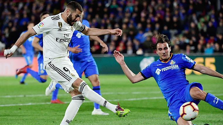 Benzema Throws against the Getafe