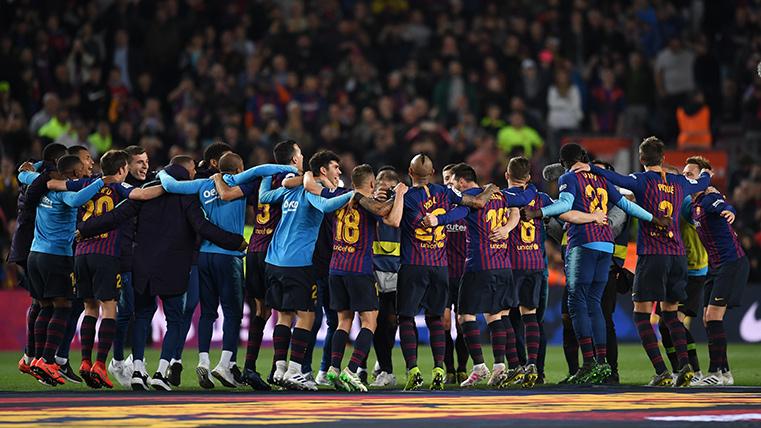 The celebration of the FC Barcelona in the Camp Nou after winning LaLiga