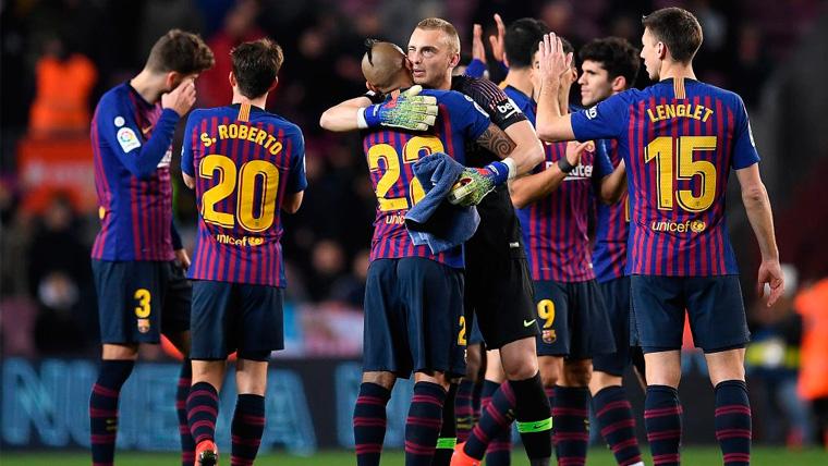 Los jugadores del FC Barcelona celebran una victoria en la Copa del Rey