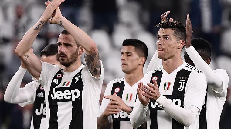 Cristiano Ronaldo and other players of the Juventus