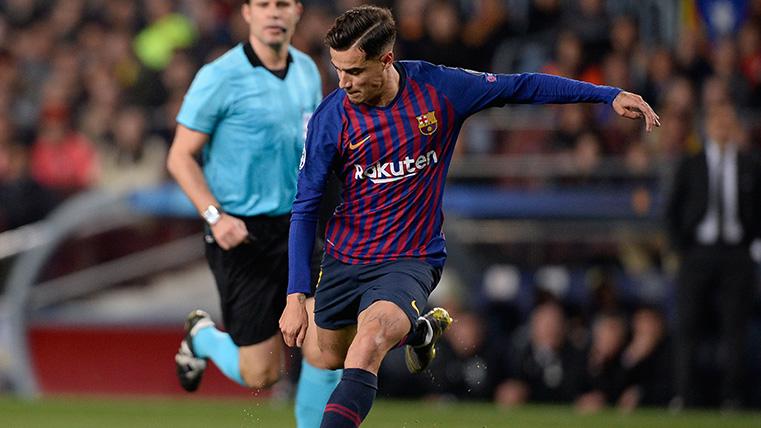 Coutinho Throws to door in a party of Champions