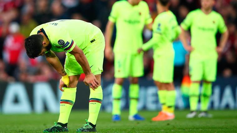 Luis Suárez se lamenta durante un partido del FC Barcelona
