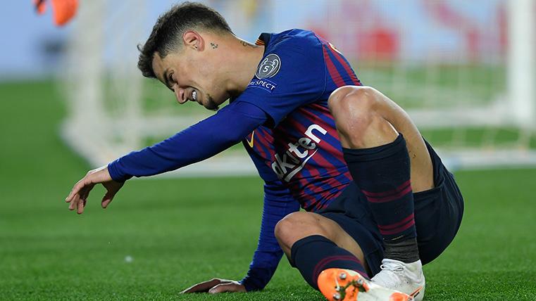 Philippe Coutinho, hurting of a hit in the Camp Nou
