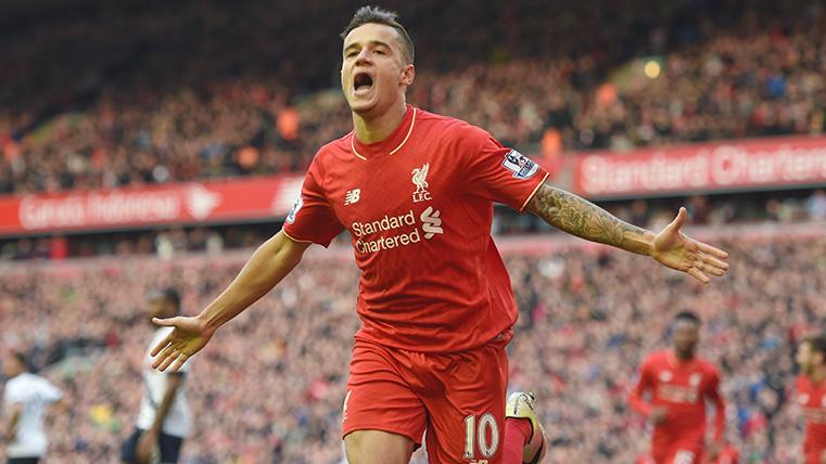 Coutinho Celebrates a goal with the Liverpool
