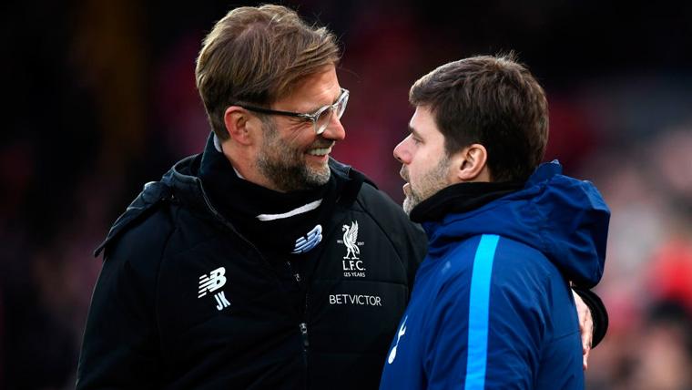 Jürgen Klopp and Mauritius Pochettino in a party of the Premier League