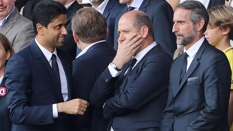 Nasser Al-Khelaïfi y Antero Henrique en un partido del PSG
