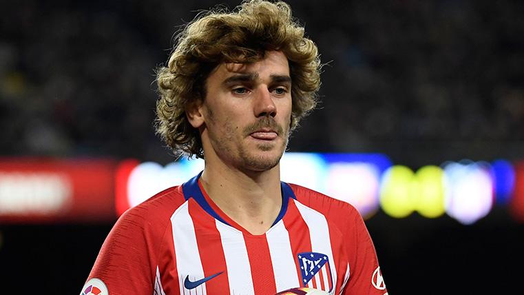 Griezmann Leaves  of the field with the Athletic of Madrid
