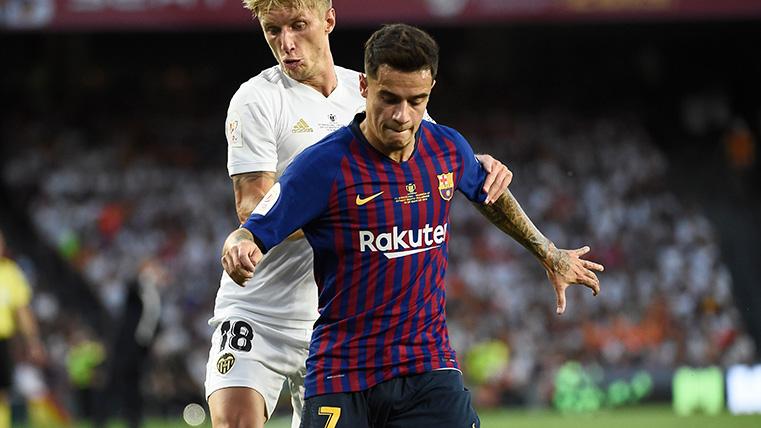 Coutinho Controls in front of Wass in the final of Glass