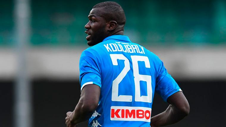 Kalidou Koulibaly en un partido del Napoli