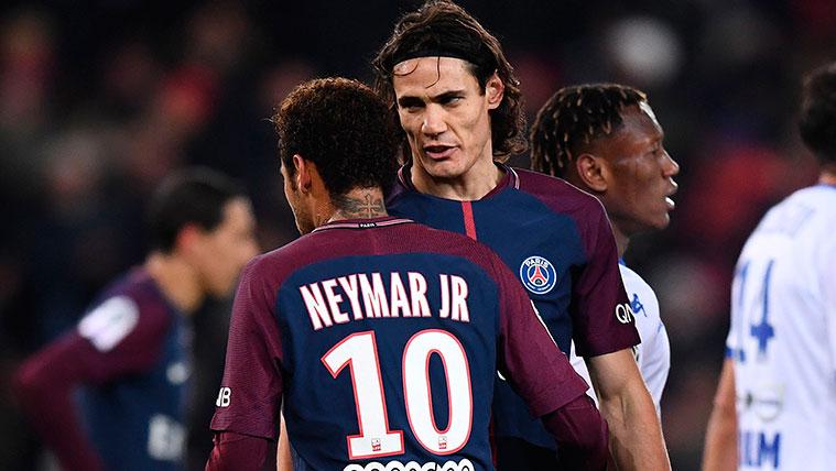 Neymar And Edinson Cavani in a party of the PSG