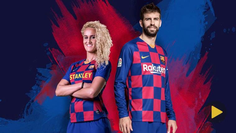 Kheira Hamraoui y Gerard Piqué con la camiseta del FC Barcelona 2019-20
