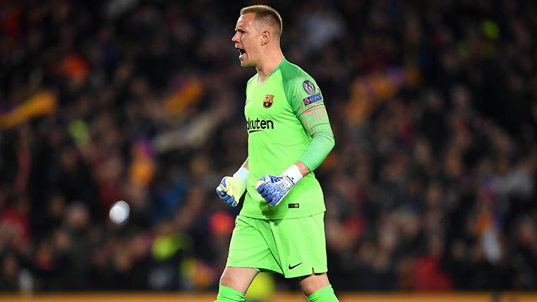 Ter Stegen In a party with the Barcelona in Champions