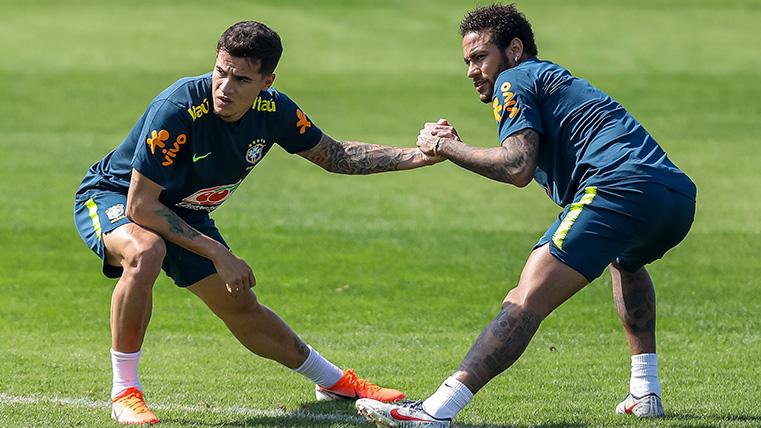 Coutinho y Neymar en el entrenamiento de Brasil