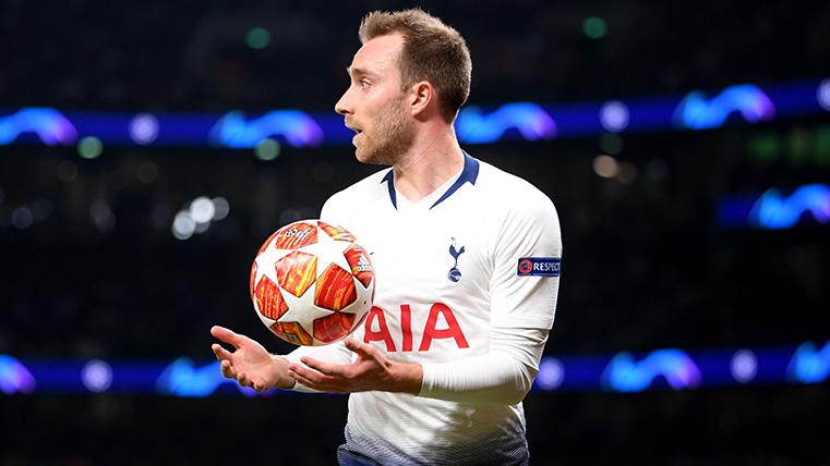 Eriksen In a party with the Tottenham this year