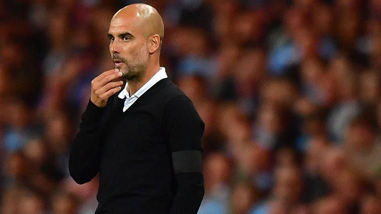 Pep Guardiola en un partido con el Manchester City