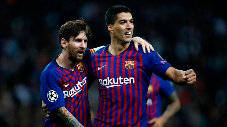 Leo Messi and Luis Suárez, celebrating a goal
