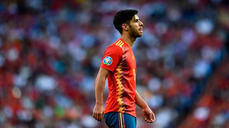 Marco Asensio in a party with the Spanish selection