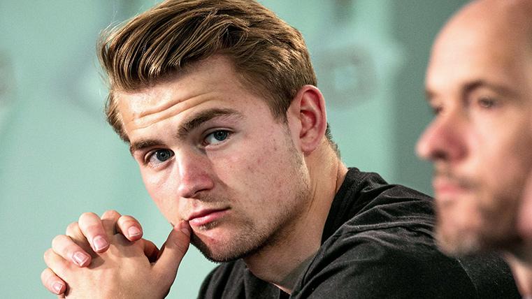 Matthijs de Ligt, durante una rueda de prensa con el Ajax esta última temporada